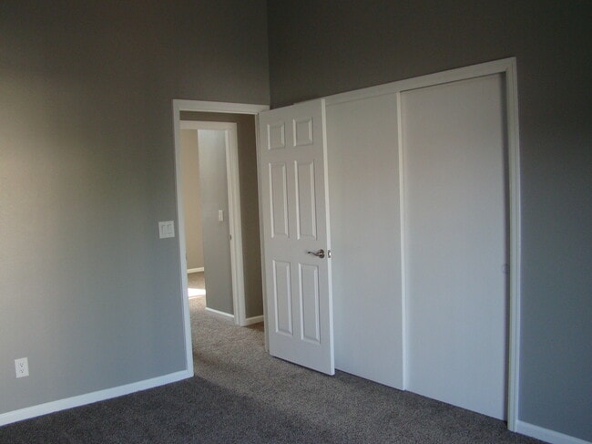 Building Photo - 8825 Boxelder Dr