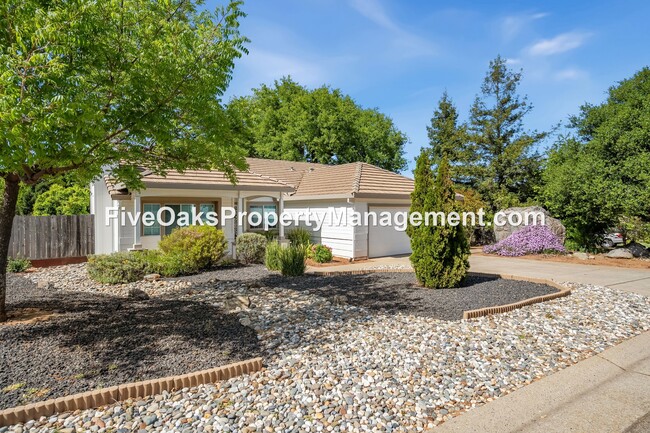 Building Photo - 3301 Burberry Way