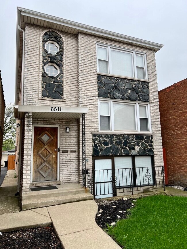 6511 W Archer Ave 6511 W Archer Ave Chicago IL 60638 Apartment Finder