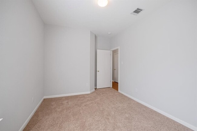 Building Photo - 2300 S Bagdad Rd