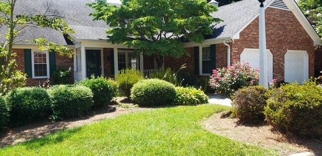 Building Photo - 800 Buffington Ct
