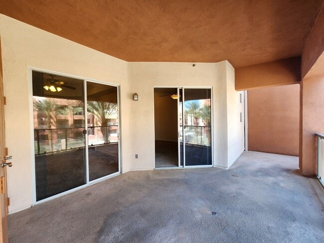 Building Photo - Luxury 1 bedroom condo unit on the 3rd Floor just off the "South LV Strip"