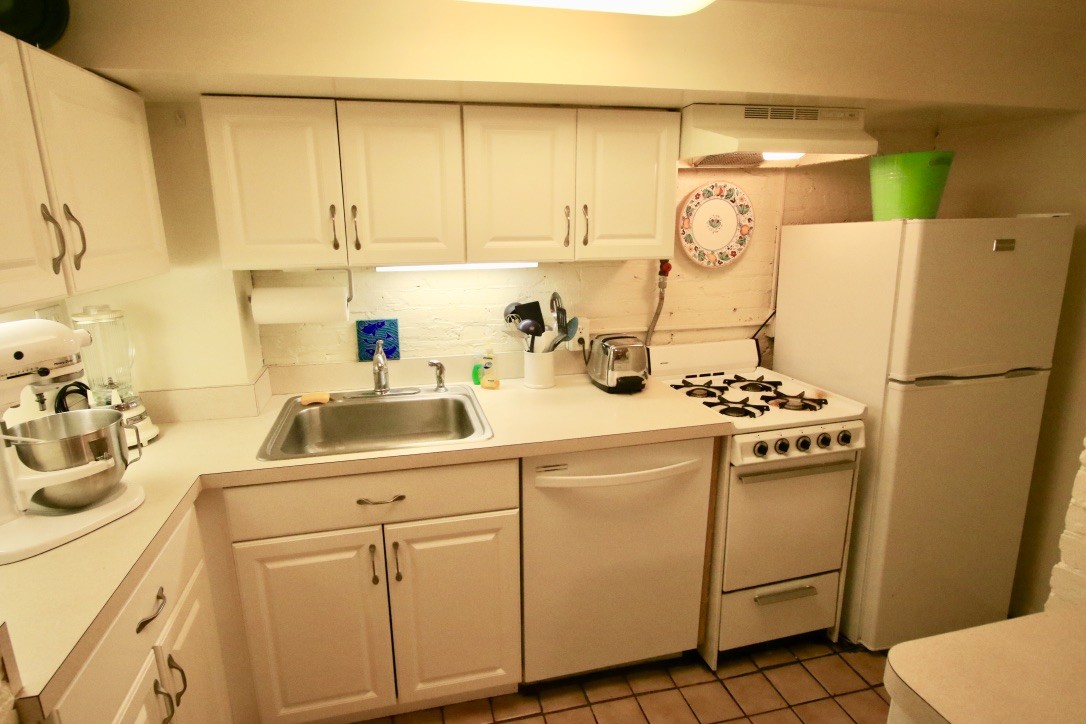 kitchen - 1713 Riggs Pl NW