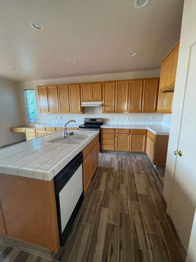Building Photo - 4143 Canopy Ct