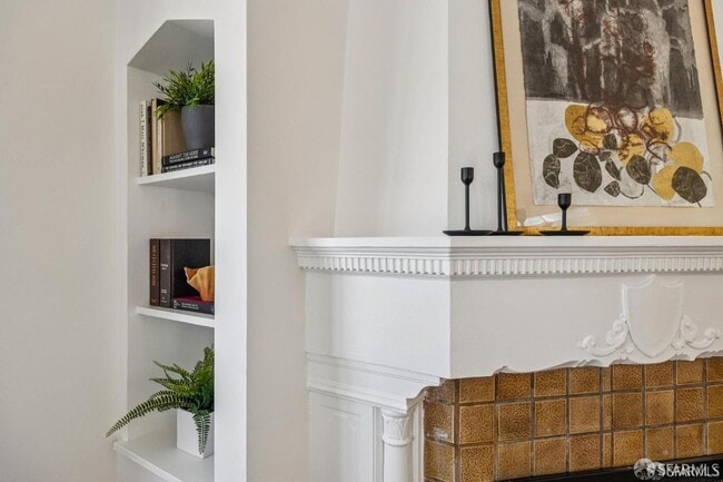 Building Photo - 845 44th Ave