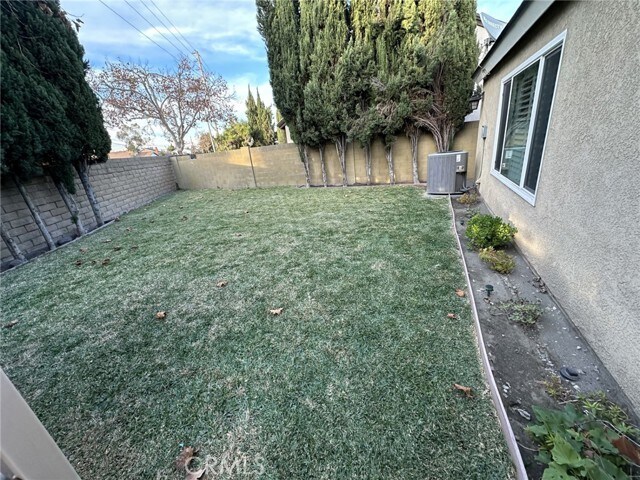 Building Photo - 17815 Holmes Ave