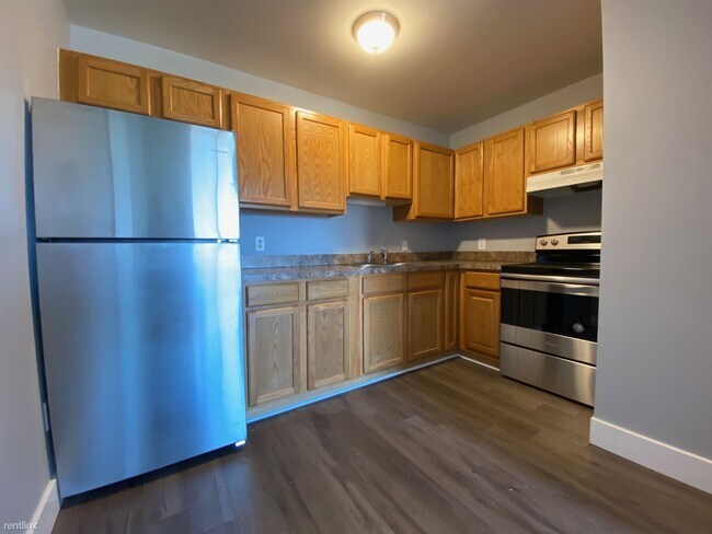 Building Photo - 2 br, 1 bath  - Ayre Village Commons D27