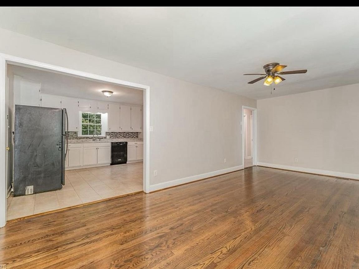 Building Photo - 3035 Ridgemeadow Dr