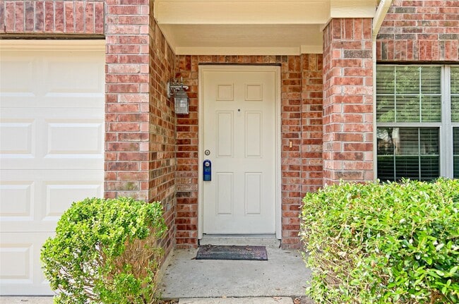 Building Photo - 17627 S Summit Canyon Dr