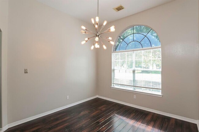 Building Photo - 28702 Hidden Cove Dr