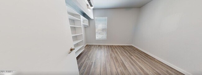 Building Photo - 11850 W Fillmore St