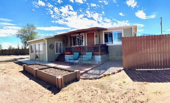 Building Photo - 1/2 Off First Month Rent Till December 31s...