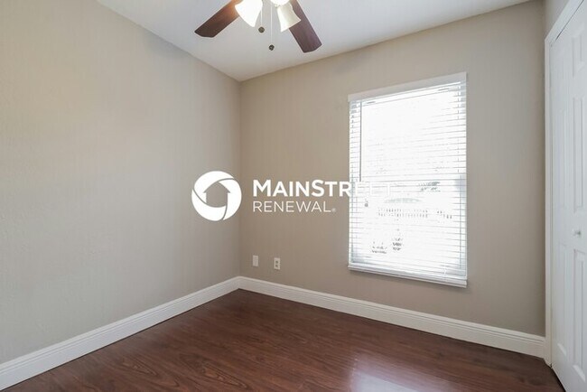 Building Photo - 3 Bedroom Pet-Friendly Home in Orlando, FL with Main Street Renewal