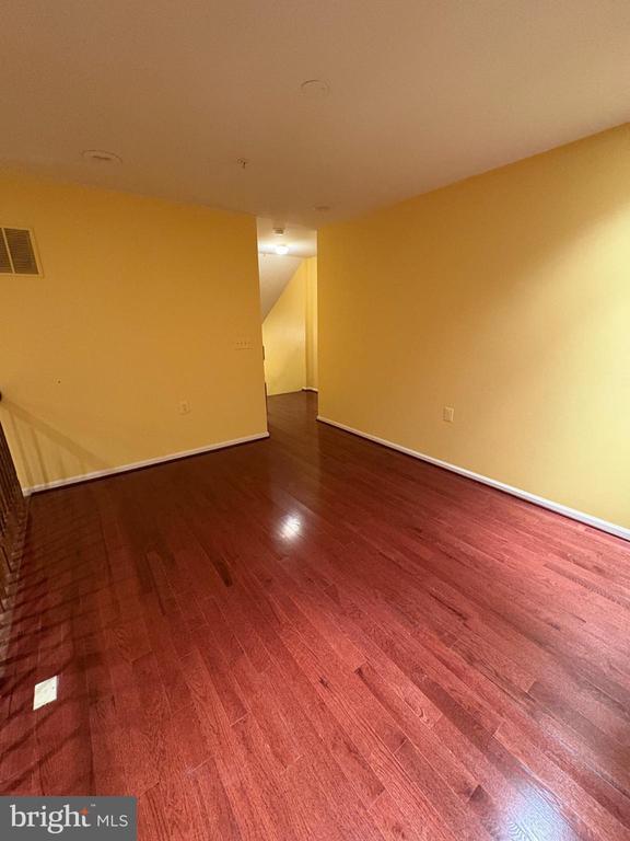 Building Photo - 950 Nathaniel Trail