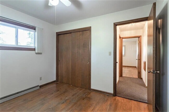 Building Photo - 1403/1405 Daley Avenue