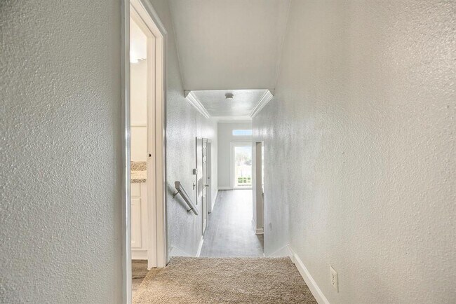 Building Photo - 7820 Seawall Blvd