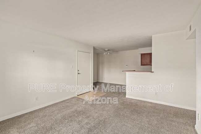 Building Photo - 5995 N 78th St