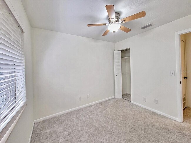 Building Photo - 2635 SW 35th Pl