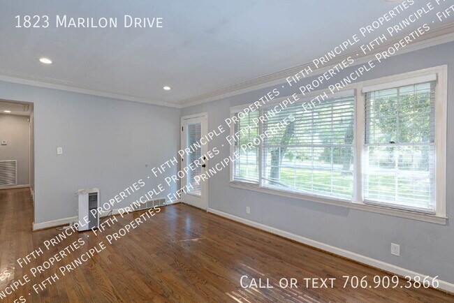 Building Photo - 1823 Marilon Dr