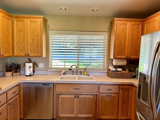 Building Photo - 3bdrm, 2bath Harbor Isles Golf Course Condo with deck