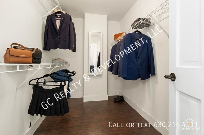 Building Photo - 927 Indigo Ct