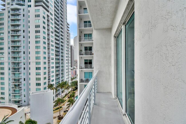 Building Photo - 234 NE 3rd St