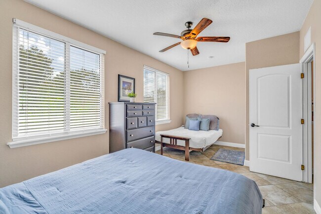 Building Photo - 12400 Overseas Hwy