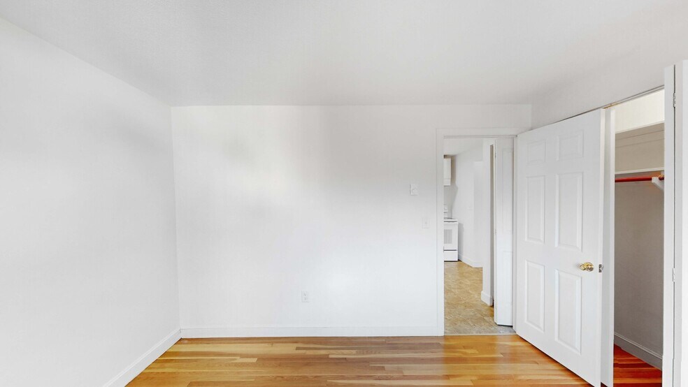 Building Photo - 175 W Wyoming Ave