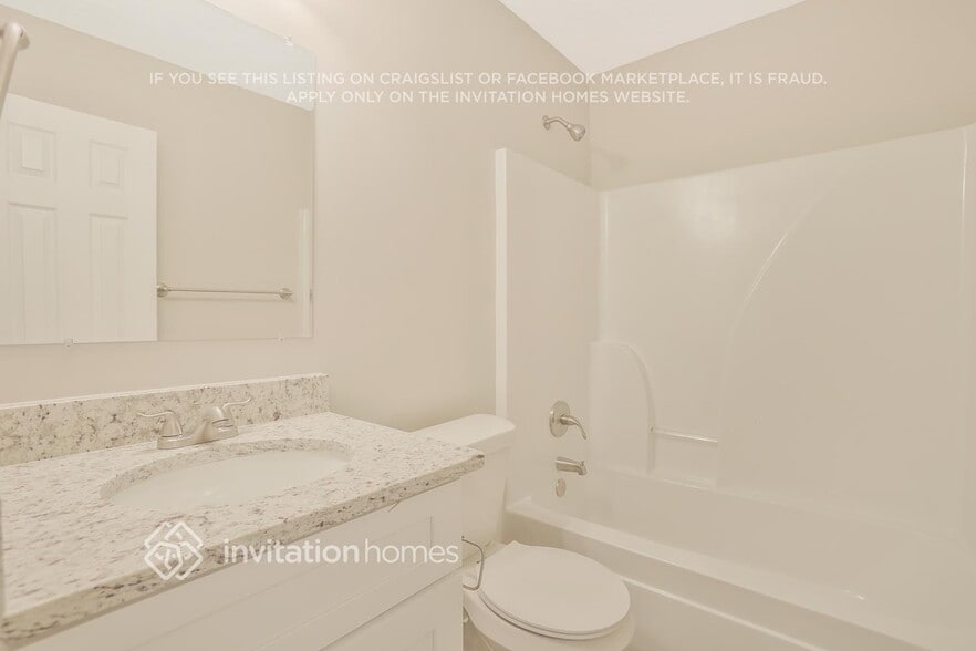 Building Photo - 149 Pin Oak Trail