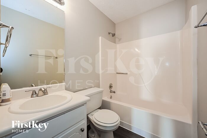 Building Photo - 4049 Fieldway Rd