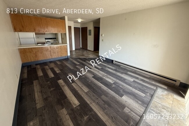 Building Photo - 307 11th Ave NW