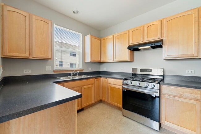 Building Photo - 1464 Cambria Dr