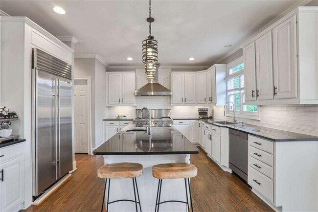 Building Photo - 415 Autry Mill Cir