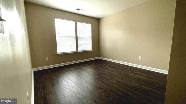 Building Photo - 9008 Hanson Grove Ct