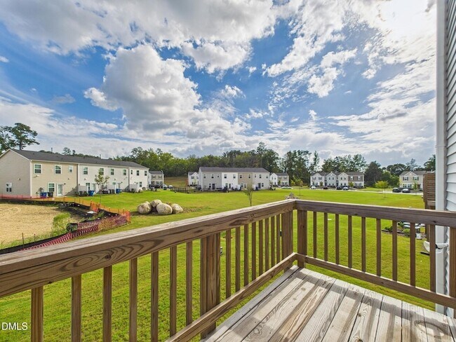 Building Photo - 2709 Chert Ln