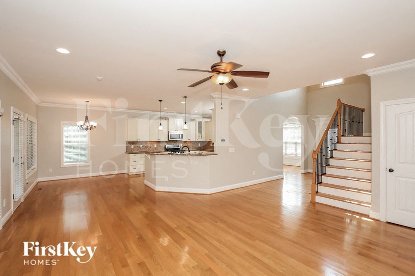 Building Photo - 3087 Cameron Village Ct