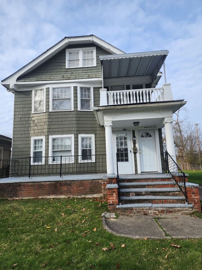 Building Photo - Chelton3722