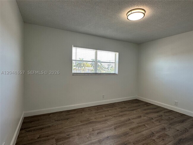 Building Photo - 2401 NW 9th Terrace