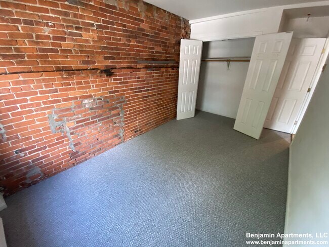 Building Photo - 1750 Washington St