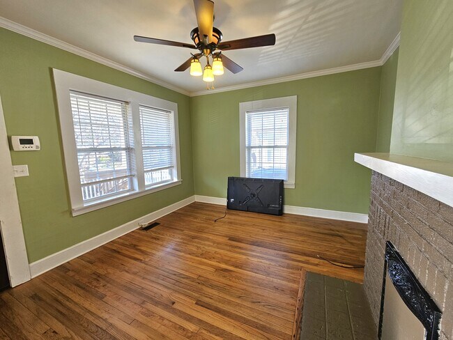 Building Photo - 23 McAdoo Ave