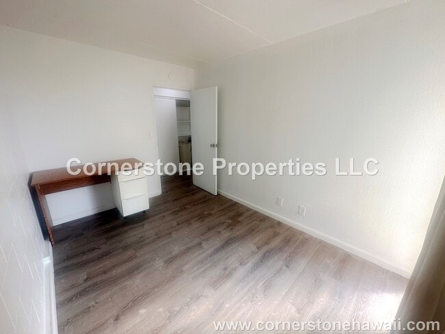 Building Photo - 95-031 Kuahelani Ave
