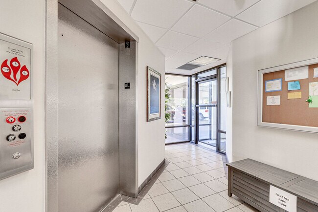 Building Photo - 12112 44th Ave W