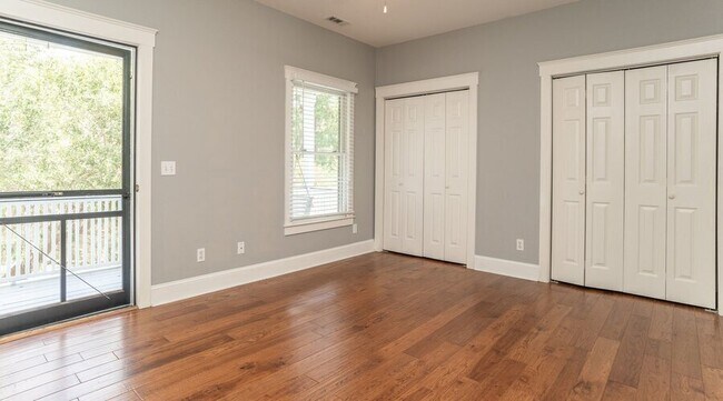 Building Photo - 136 Prescott Dr