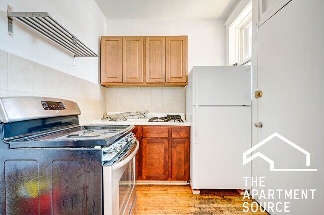 Primary Photo - 2659 N Spaulding Ave
