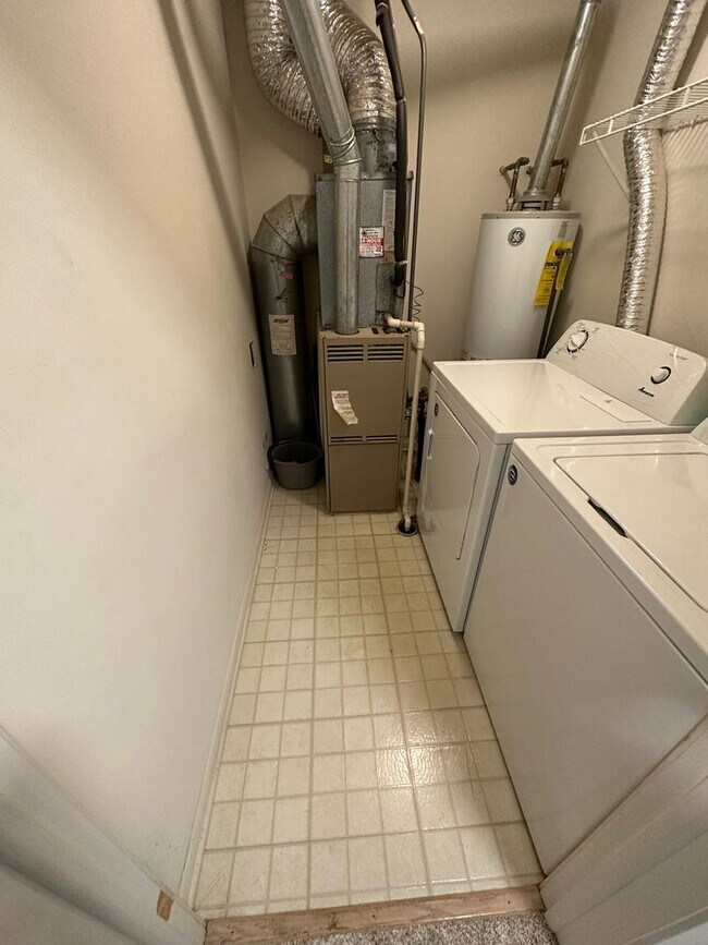 Building Photo - 1133 Cambria Ln N