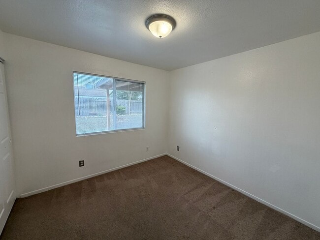 Building Photo - Cute Home in EGUSD