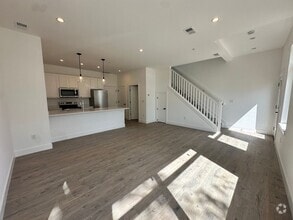 Building Photo - 585-150
