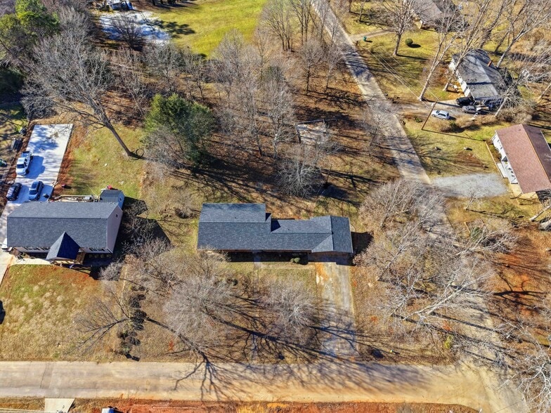 Property - 538 Rowe Dr