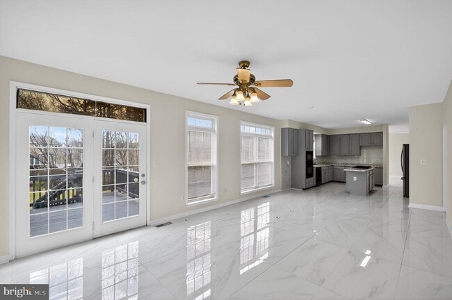 Building Photo - 13529 Persian Ct