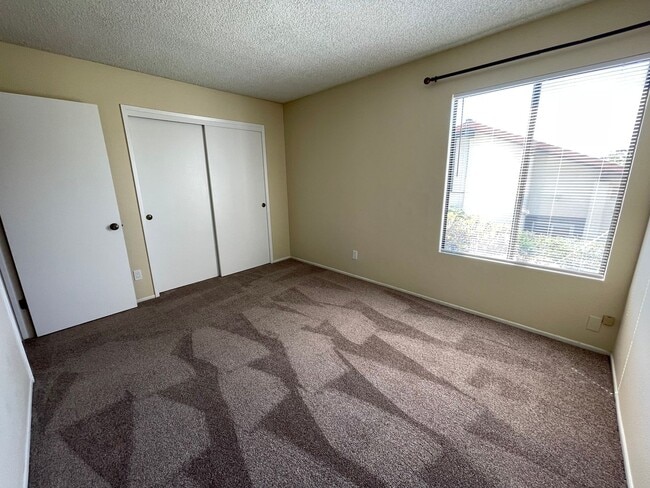Building Photo - Mesa Circle Drive Townhouse with Loft!